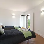 Hostwise - Quiet & Modern With Pool & River Prázdninový dům Tábua