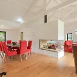 Hostwise - Quiet & Modern With Pool & River Prázdninový dům