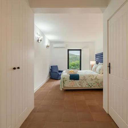 Nyaraló Hostwise - Quiet & Modern With Pool & River Tábua