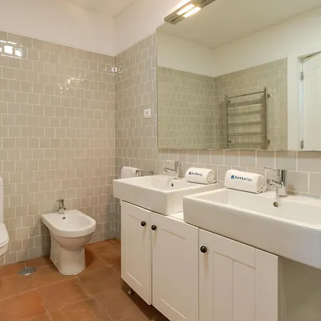 Hostwise - Quiet & Modern With Pool & River Nyaraló *