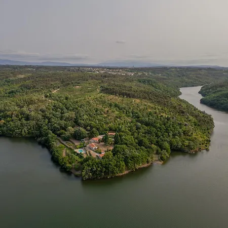 Hostwise - Quiet & Modern With Pool & River Nyaraló Tábua