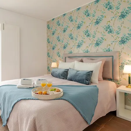 Nyaraló Hostwise - Quiet & Modern With Pool & River *