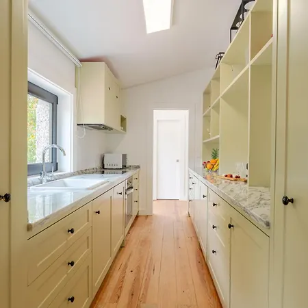 בית נופש Hostwise - Quiet & Modern With Pool & River *