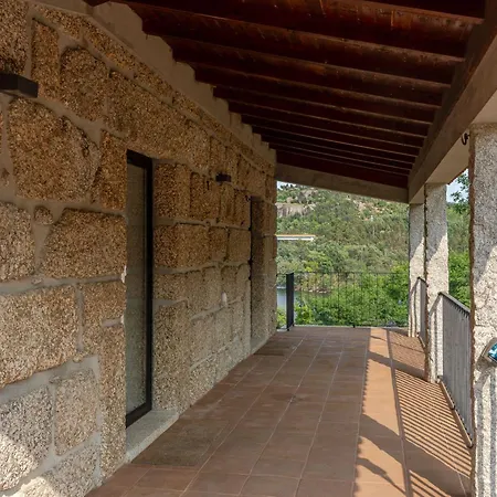 Σπίτι διακοπών Hostwise - Quiet & Modern With Pool & River