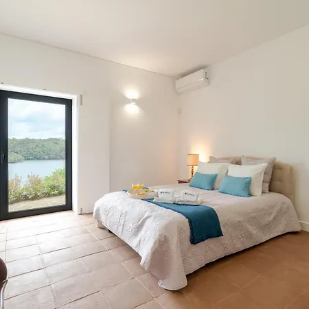 Hostwise - Quiet & Modern With Pool & River בית נופש