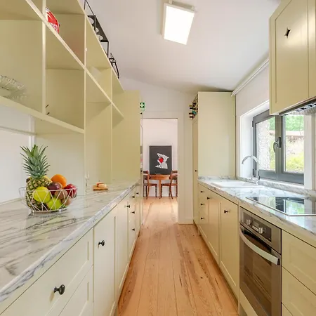 Nyaraló Hostwise - Quiet & Modern With Pool & River Tábua