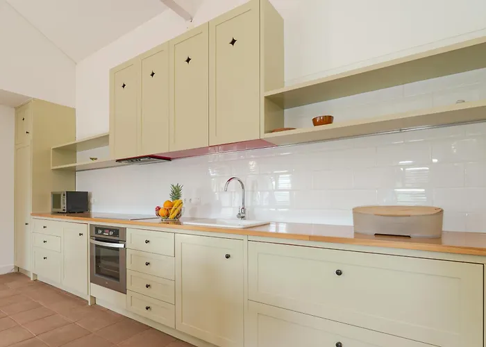 Holiday home Hostwise - Quiet & Modern With Pool & River *