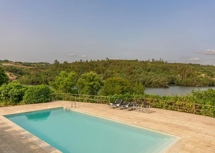 Hostwise - Quiet & Modern With Pool & River 塔布阿