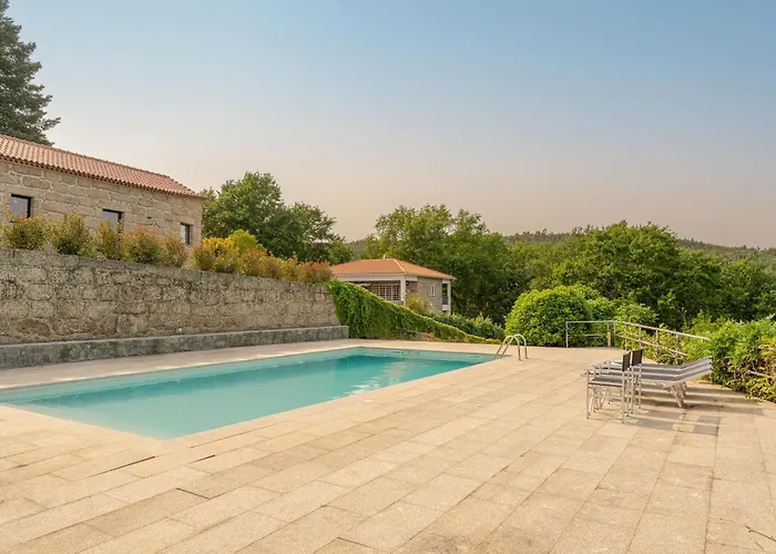 Holiday home Hostwise - Quiet & Modern With Pool & River