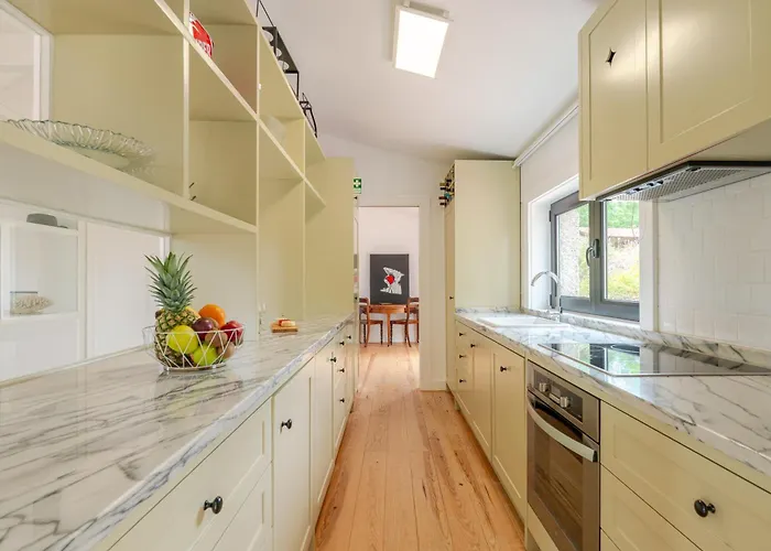 Holiday home Hostwise - Quiet & Modern With Pool & River Tabua (Coimbra)